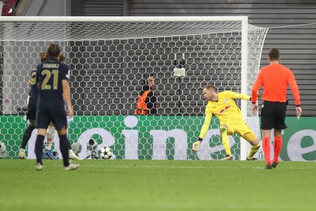 02.10.2024, xtgx, Fussball, UEFA Champions League, RB Leipzig - Junventus Turin emspor, v.l. Tor zum 2:3 durch Francisco Conceicao (Juventus, 7) (DFL DFB REGULATIONS PROHIBIT ANY USE OF PHOTOGRAPHS as IMAGE SEQUENCES and or QUASI-VIDEO) Leipzig