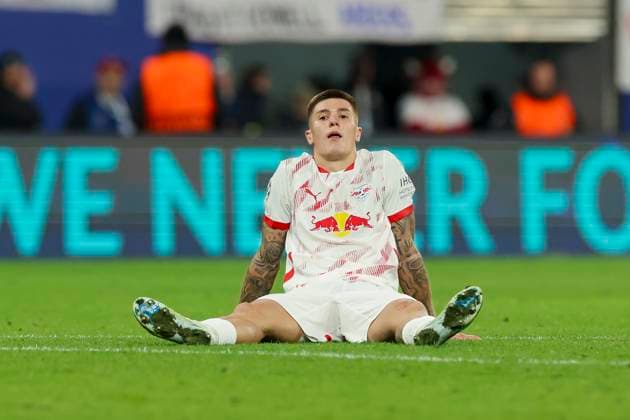 Benjamin Sesko (RB Leipzig) schaut enttaeuscht, UEFA Champions League 2024 25 League Phase MD2, RB Leipzig v Juventus, Red Bull Arena am 02. October 2024 in Leipzig, Deutschland. (Foto von Marco Steinbrenner DeFodi Images) Benjamin Sesko (RB Leipzig) looks dejected, UEFA Champions League 2024 25 League Phase MD2, RB Leipzig v Juventus, Red Bull Arena (Leipzig), October 2, 2024 in Leipzig, Germany. (Photo by Marco Steinbrenner DeFodi Images) Defodi-700_leipzig_juve_20241002_079