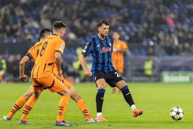 UEFA Champions League: Shakhtar - Atalanta; 02.10.2024 Lazar Samardzic (Atalanta, 24) UEFA Champions League: Shakhtar - Atalanta; Arena AufSchalke, Gelsenkirchen; 02.10.2024 Copyright: xBEAUTIFULxSPORTS Buriakovx