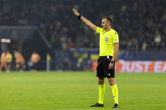 UEFA Champions League: Shakhtar - Atalanta; 02.10.2024 Joao Pinheiro (Schiedsrichter, Portugal) UEFA Champions League: Shakhtar - Atalanta; Arena AufSchalke, Gelsenkirchen; 02.10.2024 Copyright: xBEAUTIFULxSPORTS Buriakovx