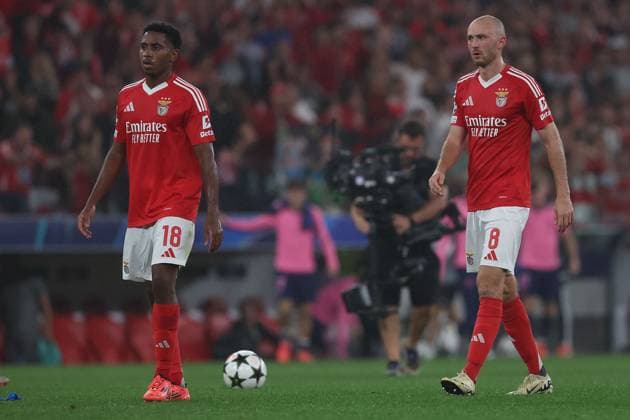 Portugal, Lisbon 2. October 2024 Uefa Champions League phase 2024 25 Matchday 2, S.L.Benfica - Atletico de Madrid v.l., Barreiro (S.L.Benfica), Frederik Aursnes (S.L.Benfica) nach Spielende Copyright: JoaquimxFerreira
