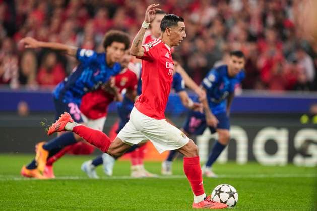 Ãngel Di Maria scores a goal by penalty (2-0) during the UEFA Champions League 2024 25 football match between SL Benfica and Atletico Madrid at Estadio da Luz in Lisbon, Portugal (Pedro Loureiro SPP) Copyright: xPedroxLoureiro SPPx spp-en-PeLo-pedroloureirobenxmad680