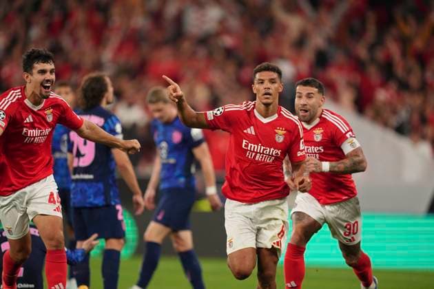 Alexander Bah of Benfica celebrates after scoring a goal during the UEFA Champions League 2024 25 football match between SL Benfica and Atletico Madrid at Estadio da Luz in Lisbon, Portugal (Pedro Loureiro SPP) Copyright: xPedroxLoureiro SPPx spp-en-PeLo-pedroloureirobenxmad711