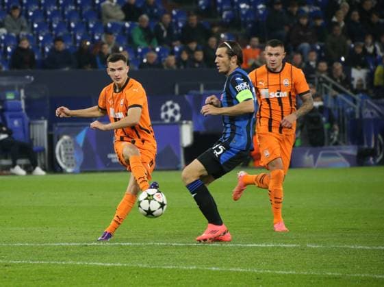 02.10.2024, xgrfx, Fussball UEFA Champions League, Schachtar Donezk - Atalanta Bergamo emspor, v.l. Dmytro Kryskiv (Schachtar Donezk) (DFL DFB REGULATIONS PROHIBIT ANY USE OF PHOTOGRAPHS as IMAGE SEQUENCES and or QUASI-VIDEO) Gelsenkirchen