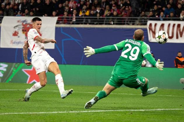 RB Leipzig v Juventus, UEFA Champions League football, Leipzig , Germany Leipzig , Germany. 02nd, October 2024. Benjamin Sesko (30) of RB Leipzig scores for 1-0 during the UEFA Champions League match between RB Leipzig and Juventus at the Red Bull Arena in Leipzig. Germany, Leipzig  Copyright: xGonzalesxPhoto InakixEsnaolax