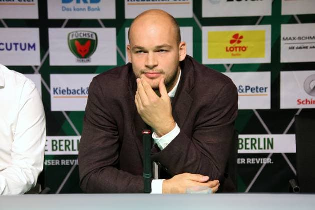 Sport Themen der Woche KW40 DEU, DHB, Pokal, Fuechse Berlin vs. FRISCH AUF! Goeppingen, 02.10.2024, Max-Schmeling-Halle, Berlin, DEU, DHB, Pokal, Fuechse Berlin vs. FRISCH AUF! Goeppingen, im Bild Paul Drux (Fuechse Berlin 95) Foto: Juergen Engler nordphoto GmbH *** DEU, DHB, Cup, Fuechse Berlin vs FRISCH AUF Goeppingen, 02 10 2024, Max Schmeling Halle, Berlin, DEU, DHB, Cup, Fuechse Berlin vs FRISCH AUF Goeppingen, in the picture Paul Drux Fuechse Berlin 95 Photo Juergen Engler nordphoto GmbH nordphotoxGmbHx xEngler nph00076