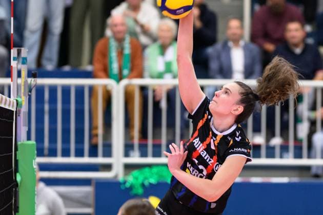 RECORD DATE NOT STATED Lucía Varela Gómez (Trikot Nr. 12, Allianz MTV Stuttgart); 1. Volleyball Bundesliga - USC Münster-Allianz MTV Stuttgart, Münster am 02.10.2024 Copyright: xBEAUTIFULxSPORTS PeterxWeberx