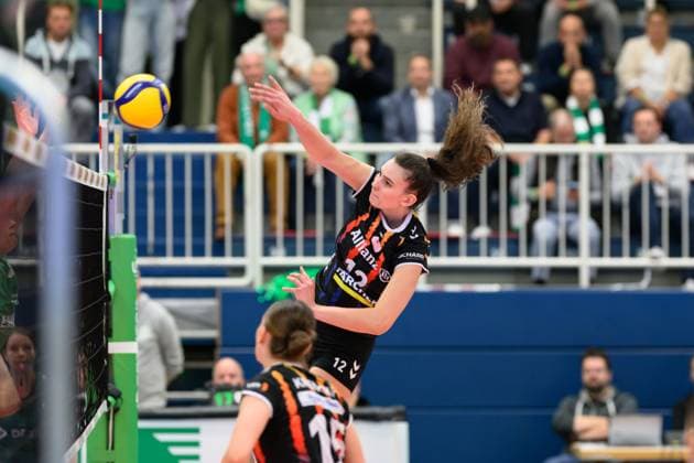 RECORD DATE NOT STATED Lucía Varela Gómez (Trikot Nr. 12, Allianz MTV Stuttgart); 1. Volleyball Bundesliga - USC Münster-Allianz MTV Stuttgart, Münster am 02.10.2024 Copyright: xBEAUTIFULxSPORTS PeterxWeberx