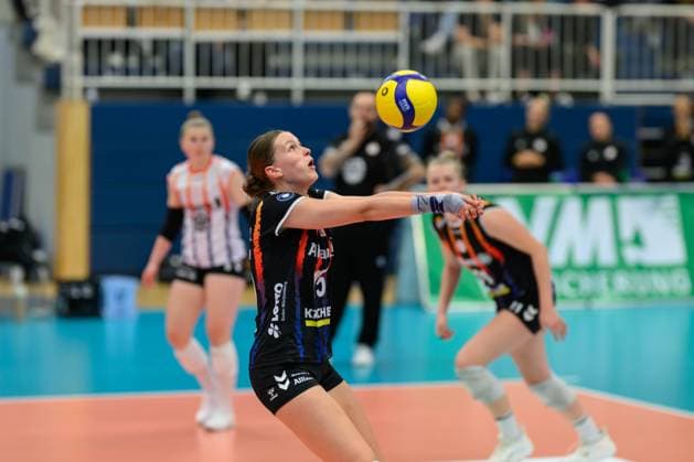 RECORD DATE NOT STATED Charlotte Krenicky (Trikot Nr. 15, Allianz MTV Stuttgart); 1. Volleyball Bundesliga - USC Münster-Allianz MTV Stuttgart, Münster am 02.10.2024 Copyright: xBEAUTIFULxSPORTS PeterxWeberx