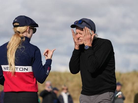 Michael Douglas applies sunscreen with Kathryn Newton at the 2nd tee. Alfred Dunhill Links Championship 2024, Day One, Golf, The Belfry, Angus and Fife, Scotland, UK - 03 Oct 2024  Copyright: xStuartxWallace Shutterstockx 14751990ai