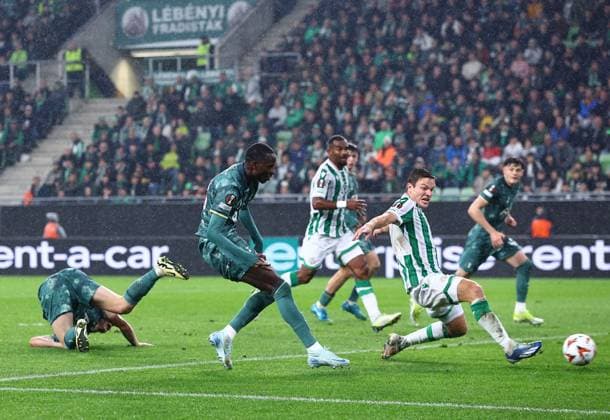 Pape Sarr of Tottenham Hotspur scores the opening goal Ferencvaros v Tottenham Hotspur, UEFA Europa League, Group Stage, Football, Groupama Arena, Budapest, Hungary, 03 Oct 2024 EDITORIAL USE ONLY No use with unauthorised audio, video, data, fixture lists, club league logos or live services. Online in-match use limited to 120 images, no video emulation. No use in betting, games or single club league player publications. Copyright: xMichaelxZemanek Shutterstockx 14750796i