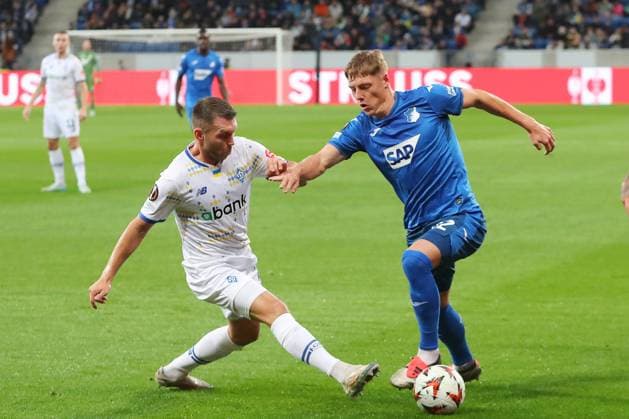 03.10.2024, xtvx, Fussball UEFA Europa League, TSG 1899 Hoffenheim - Dynamo Kiev emspor, v.l. Oleksandr Karavalev (FC Dynamo Kyiv) Alexander Prass (TSG 1899 Hoffenheim) Zweikampf, Duell, duel, tackle, compete (DFL DFB REGULATIONS PROHIBIT ANY USE OF PHOTOGRAPHS as IMAGE SEQUENCES and or QUASI-VIDEO) Sinsheim