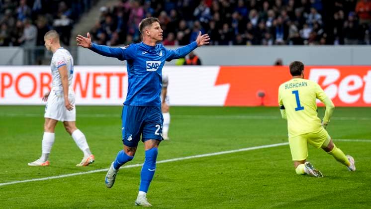 Torschütze Adam Hlozek (Hoffenheim, 23), Spieler der TSG 1899 Hoffenheim, jubelt über das Tor zum 1:0, Jubel, jubeln, Torjubel, Torerfolg, celebrate the goal, goal, celebration, jubelt ueber das Tor, Freuen, Freude, freut sich, optimistisch, positiv, Spielszene, Highlight, Einzelbild, Action, Aktion, 03.10.2024, Sinsheim (Deutschland), Fussball, UEFA Europa League, Gruppenphase, TSG 1899 Hoffenheim - Dynamo Kiew, REGULATIONS PROHIBIT ANY USE OF PHOTOGRAPHS AS IMAGE SEQUENCES AND OR QUASI-VIDEO.