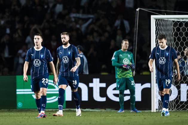 241003 Lasse Berg Johnsen and Pontus Jansson of Malmö FF looks dejected after the 1-0 goal during the UEFA Europa League football match between Qarabag and Malmö FF on October 3, 2024 in Baku. Photo: Petter Arvidson BILDBYRAN kod PA PA0893 fotboll football soccer fotball uefa europa league qarabag malmö ff bbeng depp Copyright: PETTERxARVIDSON BB241003PA077