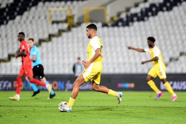 Maccabi Tel Aviv v Midtjylland Europa League Elad Madmon (C) of Maccabi in action during the 2024 2025 Europa League match between Maccabi Tel Aviv and Midtjylland at Partizan Stadium, 03.10.2024, Belgrade, Serbia. Belgrade Serbia Copyright: xDusanxMilenkovicx x