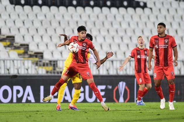 Maccabi Tel Aviv v Midtjylland Europa League Dario Osorio (L) and Pedro Bravo (R) of Midtjylland in action during the 2024 2025 Europa League match between Maccabi Tel Aviv and Midtjylland at Partizan Stadium, 03.10.2024, Belgrade, Serbia. Belgrade Serbia Copyright: xDusanxMilenkovicx x