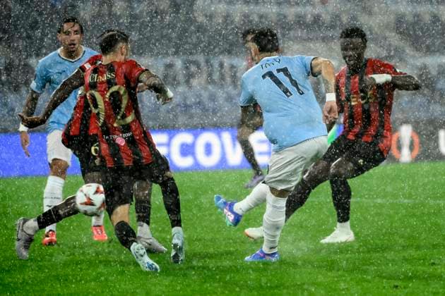 Sport Bilder des Tages Valentin Mariano Jose Castellanos Gimenez Taty of SS Lazio scores the goal of 3-1 during the Europa League football match between SS Lazio and OGC Nice at Olimpico stadium in Rome (Italy), October 3, 2024. AndreaxStaccioli