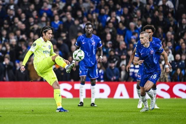 Gent s Atsuki Ito and Chelsea s Mykhaylo Mudryk pictured in action during a soccer match between British team Chelsea FC and Belgian team KAA Gent, Thursday 03 October 2024 in London, for the opening day of the UEFA Conference League tournament. TOM GOYVAERTS TomxGoyvaerts  x101880274x