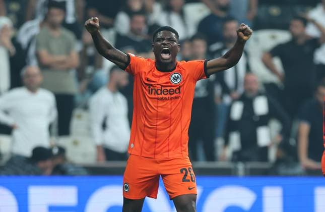Sport Bilder des Tages 03.10.2024, Fussball UEFA Europa League, Besiktas JK Istanbul - Eintracht Frankfurt, emonline, emspor, v.l., Torjubel zum 0:2 durch Junior Dina Ebimbe (Eintracht Frankfurt), Goal celebration, celebrate the goal DFL DFB REGULATIONS PROHIBIT ANY USE OF PHOTOGRAPHS AS IMAGE SEQUENCES AND OR QUASI-VIDEO. xdcx Copyright: HMBxMedia
