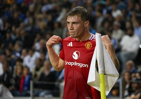 Rasmus Hojlund of Manchester United, ManU celebrates scoring to make it 0-2 Porto v Manchester United, UEFA Europa League, Group Stage, Football, Estadio do Dragao, Porto, Portugal, 03 Oct 2024 EDITORIAL USE ONLY No use with unauthorised audio, video, data, fixture lists, club league logos or live services. Online in-match use limited to 120 images, no video emulation. No use in betting, games or single club league player publications.  Copyright: xZedxJameson Shutterstockx 14750815cr