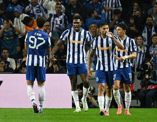 Samu Omorodion of Porto FC celebrates scoring to make it 2-2 Porto v Manchester United, ManU UEFA Europa League, Group Stage, Football, Estadio do Dragao, Porto, Portugal, 03 Oct 2024 EDITORIAL USE ONLY No use with unauthorised audio, video, data, fixture lists, club league logos or live services. Online in-match use limited to 120 images, no video emulation. No use in betting, games or single club league player publications.  Copyright: xZedxJameson Shutterstockx 14750815dv