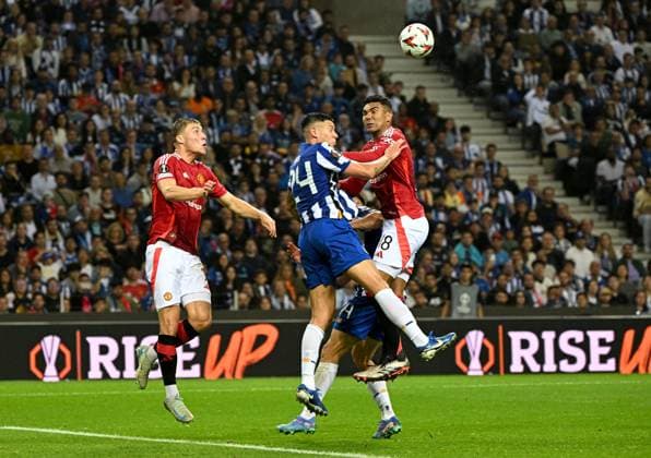 Casemiro of Manchester United, ManU heads at goal Porto v Manchester United, UEFA Europa League, Group Stage, Football, Estadio do Dragao, Porto, Portugal, 03 Oct 2024 EDITORIAL USE ONLY No use with unauthorised audio, video, data, fixture lists, club league logos or live services. Online in-match use limited to 120 images, no video emulation. No use in betting, games or single club league player publications.  Copyright: xZedxJameson Shutterstockx 14750815eg