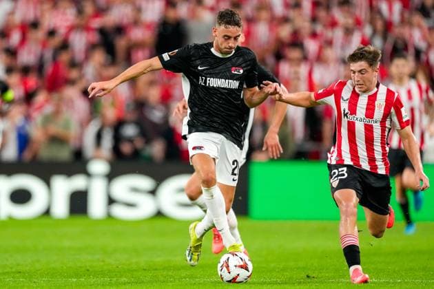 2024-10-03 Athletic Club v AZ - UEFA Europa League 2024 25 League Phase MD2 BILBAO, SPAIN - OCTOBER 3: Zico Buurmeester of AZ Alkmaar runs with the ball during the UEFA Europa League 2024 25 League Phase MD2 match between Athletic Club and AZ at Estadio de San MamÃ s on October 3, 2024 in Bilbao, Spain. Bilbao Estadio de San MamÃ s Spain Content not available for redistribution in The Netherlands directly or indirectly through any third parties. Copyright: xEdxvanxdexPolx