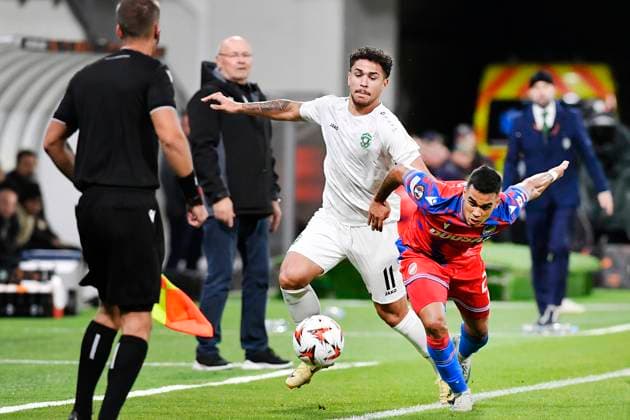 L-R Caio Vidal (Razgrad) and Cadu (Plzen) in action during the Football Europa League 2nd round match Viktoria Plzen vs Ludogorec Razgrad in Pilsen, Czech Republic, October 3, 2024. (CTKxPhoto MiroslavxChaloupka) CTKPhotoP2024100307925  CTKPhotoP2024100307925
