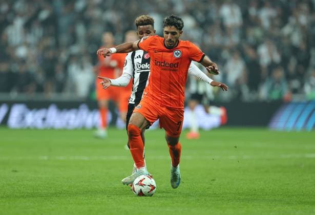 03.10.2024, Fussball UEFA Europa League, Besiktas JK Istanbul - Eintracht Frankfurt, emonline, emspor, v.l., Gedson Fernandes (Besiktas JK), Omar Marmoush (Eintracht Frankfurt) DFL DFB REGULATIONS PROHIBIT ANY USE OF PHOTOGRAPHS AS IMAGE SEQUENCES AND OR QUASI-VIDEO. xdcx Copyright: HMBxMedia