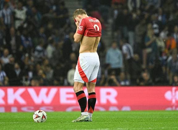 Rasmus Hojlund of Manchester United, ManU looks dejected after Samu Omorodion of Porto FC scored to make it 3-2 Porto v Manchester United, UEFA Europa League, Group Stage, Football, Estadio do Dragao, Porto, Portugal, 03 Oct 2024 EDITORIAL USE ONLY No use with unauthorised audio, video, data, fixture lists, club league logos or live services. Online in-match use limited to 120 images, no video emulation. No use in betting, games or single club league player publications.  Copyright: xZedxJameson Shutterstockx 14750815ep