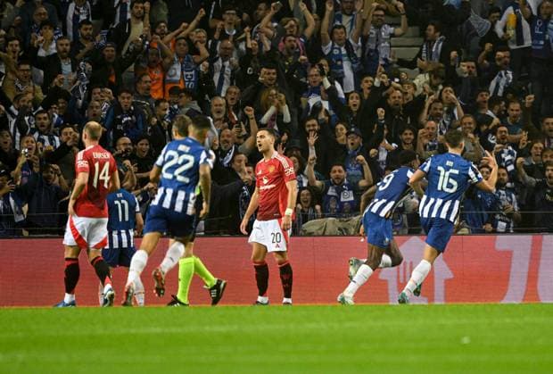 Samu Omorodion of Porto FC celebrates scoring to make it 3-2 Porto v Manchester United, ManU UEFA Europa League, Group Stage, Football, Estadio do Dragao, Porto, Portugal, 03 Oct 2024 EDITORIAL USE ONLY No use with unauthorised audio, video, data, fixture lists, club league logos or live services. Online in-match use limited to 120 images, no video emulation. No use in betting, games or single club league player publications.  Copyright: xZedxJameson Shutterstockx 14750815ez