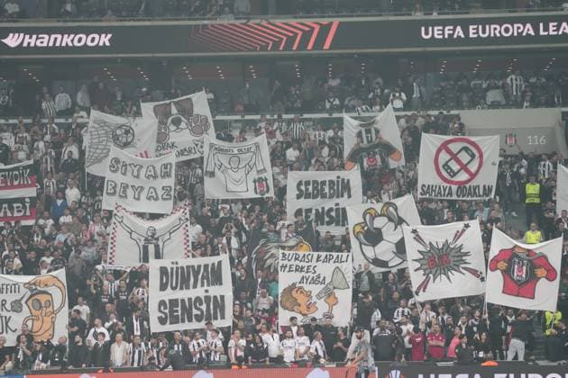 Fans of Besiktas during the UEFA Europa League 2024 25 League Phase MD2 match between Besiktas JK and Eintracht Frankfurt at Tupras Stadium on October 3, 2024 in Istanbul, Turkey. Istanbul Turkey Copyright: xSeskimphotox Besiktas-EFrankfurt-31024 (6)