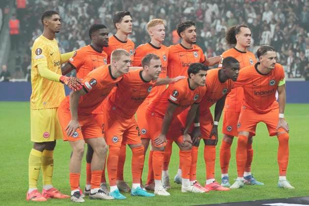 Players of Eintracht Frankfurt poses a team photo for the media before the UEFA Europa League 2024 25 League Phase MD2 match between Besiktas JK and Eintracht Frankfurt at Tupras Stadium on October 3, 2024 in Istanbul, Turkey. Istanbul Turkey Copyright: xSeskimphotox Besiktas-EFrankfurt-31024 (10)