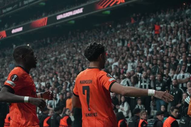 Omar Marmoush (7) of Eintracht Frankfurt celebrates after scoring the first goal of his team with teammates during the UEFA Europa League 2024 25 League Phase MD2 match between Besiktas JK and Eintracht Frankfurt at Tupras Stadium on October 3, 2024 in Istanbul, Turkey. Istanbul Turkey Copyright: xSeskimphotox Besiktas-EFrankfurt-31024 (33)