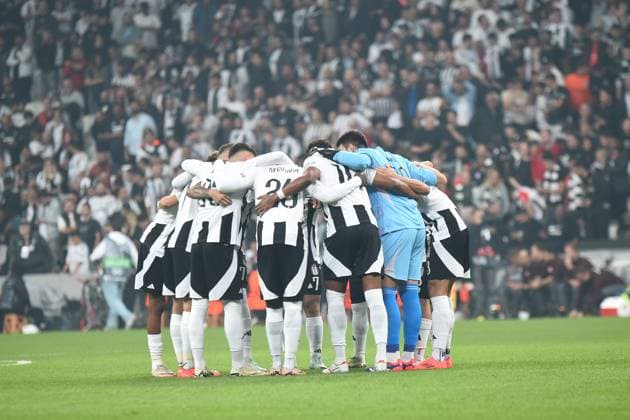 Players of Besiktas at the opening ceremony before the UEFA Europa League 2024 25 League Phase MD2 match between Besiktas JK and Eintracht Frankfurt at Tupras Stadium on October 3, 2024 in Istanbul, Turkey. Istanbul Turkey Copyright: xSeskimphotox Besiktas-EFrankfurt-31024 (49)