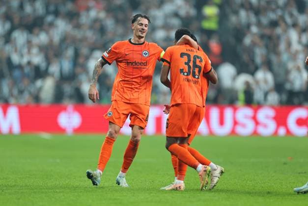 03.10.2024, Fussball UEFA Europa League, Besiktas JK Istanbul - Eintracht Frankfurt, emonline, emspor, v.l., Torjubel zum 0:3 durch Ansgar Knauff (Eintracht Frankfurt), Goal celebration, celebrate the goal, Robin Koch (Eintracht Frankfurt) DFL DFB REGULATIONS PROHIBIT ANY USE OF PHOTOGRAPHS AS IMAGE SEQUENCES AND OR QUASI-VIDEO. xdcx Copyright: HMBxMedia