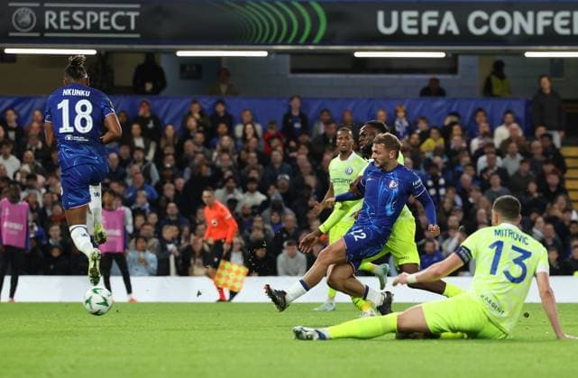 London, England, 3rd October 2024. Kiernan Dewsbury-Hall of Chelsea scores to make it 4-1 during the UEFA Europa Conference League match at Stamford Bridge, London. Picture credit should read: Paul Terry Sportimage EDITORIAL USE ONLY. No use with unauthorised audio, video, data, fixture lists, club league logos or live services. Online in-match use limited to 120 images, no video emulation. No use in betting, games or single club league player publications. SPI-3357-0035