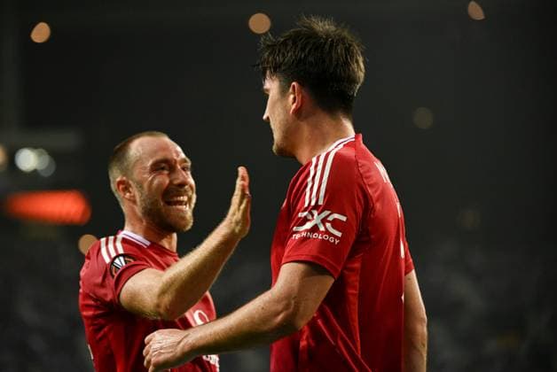 Harry Maguire of Manchester United, ManU scores to make it 3-3 and celebrates Porto v Manchester United, UEFA Europa League, Group Stage, Football, Estadio do Dragao, Porto, Portugal, 03 Oct 2024 EDITORIAL USE ONLY No use with unauthorised audio, video, data, fixture lists, club league logos or live services. Online in-match use limited to 120 images, no video emulation. No use in betting, games or single club league player publications.  Copyright: xZedxJameson Shutterstockx 14750815gn