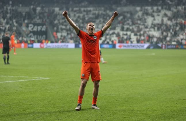 03.10.2024, Fussball UEFA Europa League, Besiktas JK Istanbul - Eintracht Frankfurt, emonline, emspor, v.l., Rasmus Kristensen (Eintracht Frankfurt) jubelnd bejubelt jubelt jubeln über den Auswärtssieg DFL DFB REGULATIONS PROHIBIT ANY USE OF PHOTOGRAPHS AS IMAGE SEQUENCES AND OR QUASI-VIDEO. xdcx Copyright: HMBxMedia