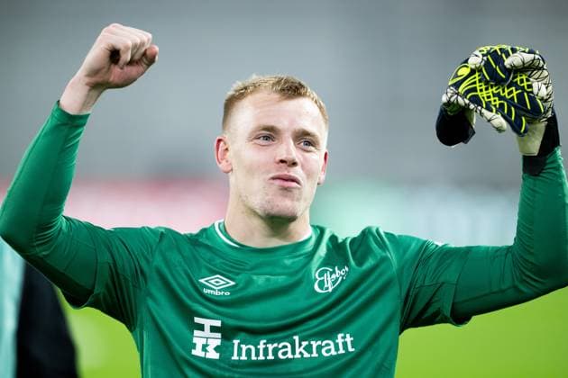 241003 Goalkeeper Isak Pettersson of Elfsborg celebrates after the UEFA Europa League between Elfsborg and Roma on October 3, 2024 in Boras. Photo: Jörgen Jarnberger BILDBYRAN COP 112 JJ0405 fotboll football soccer fotball uefa europa league elfsborg roma bbeng Copyright: JÖRGENxJARNBERGER BB241003JJ106
