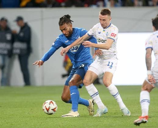 V.li. Kevin Akpoguma (Hoffenheim) , Vladyslav Vanat (Kiew) . Fussball: Europa League: Saison 24 25: TSG 1899 Hoffenheim - Dynamo Kiew , 2. Spieltag, 03.10.2024.