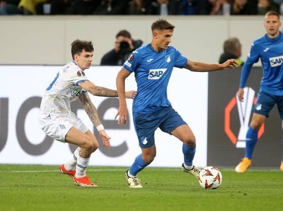 V.li. Mykola Shaparenko (Kiew) , Tom Bischof (Hoffenheim) . Fussball: Europa League: Saison 24 25: TSG 1899 Hoffenheim - Dynamo Kiew , 2. Spieltag, 03.10.2024.