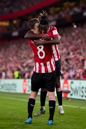October 3, 2024, Bilbao, Vizcaya, SPAIN: Jordy Clasie of AZ Alkmaar celebrates after scoring goal during the Europa League match between Athletic Club and AZ Alkmaar at San Mames on October 3, 2024, in Bilbao, Spain. Bilbao SPAIN - ZUMAa181 20241003_zaa_a181_034 Copyright: xRicardoxLarreinax