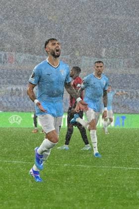 CALCIO - UEFA Europa League - SS Lazio vs OGC Nice Valentin Castellanos of S.S. Lazio celebrates after scoring the gol of 3-1 during the UEFA Europa League 2024 25 League Phase MD2 match between S.S. Lazio and O.G.C. Nice at Olympic Stadium on October 3, 2024 in Rome, Italy. Rome Italy  Copyright: xIPAxSport ABACAx
