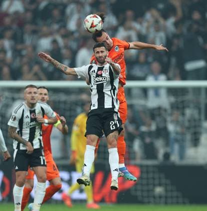 03.10.2024, Fussball UEFA Europa League, Besiktas JK Istanbul - Eintracht Frankfurt, emonline, emspor, v.l., Rafa Silva (Besiktas JK), Arthur Theate (Eintracht Frankfurt) DFL DFB REGULATIONS PROHIBIT ANY USE OF PHOTOGRAPHS AS IMAGE SEQUENCES AND OR QUASI-VIDEO. xdcx Copyright: HMBxMedia