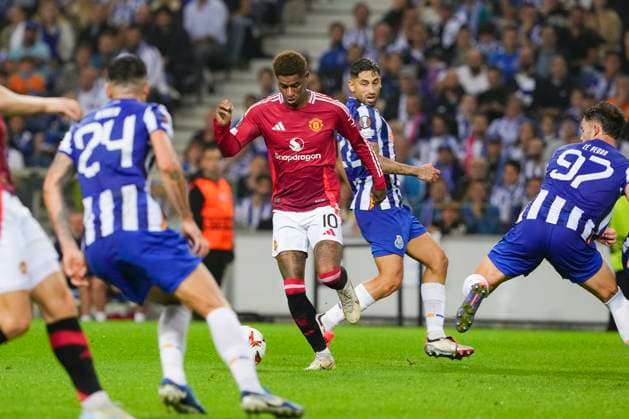 Estadio do Dragao PORTO, PORTUGAL - OCTOBER 3: Marcus Rashford of Manchester Utd. (C) runs with the ball during the UEFA Europa League 2024 25 League Phase Matchday 2 match between FC Porto and Manchester United, ManU at Estadio do Dragao on October 03, 2024 in Porto, Portugal. (Photo by Pedro Loureiro SPP) (Pedro Loureiro SPP) Copyright: xPedroxLoureiro SPPx spp-en-PeLo-RC4_PED_Porto_ManchesterUtd_03Oct2024_PT112