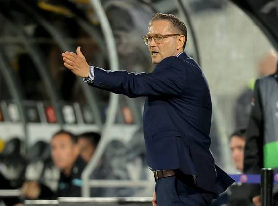 (241004) -- BELGRADE, Oct. 4, 2024 -- FC Midtjylland s head coach Thomas Thomasberg gestures during a UEFA Europa League football match match between Maccabi Tel Aviv and FC Midtjylland in Belgrade, Serbia, Oct. 3, 2024. (Photo by Xinhua) (SP)SERBIA-BELGRADE-FOOTBALL-UEFA EUROPA LEAGUE-MACCABI VS MIDTJYLLAND PredragxMilosavljevic 