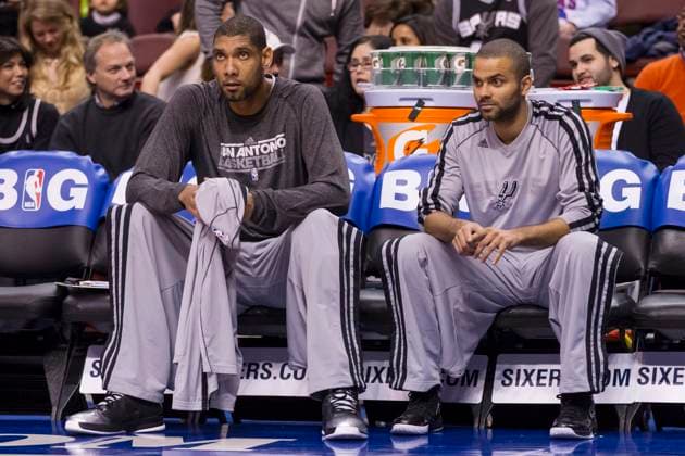 NBA, Basketball Herren, USA 2013: Spurs vs 76ers JAN 21 January 21, 2013: San Antonio Spurs power forward Tim Duncan (21) and point guard Tony Parker (9) look on from the bench during warm-ups prior to the NBA game between the San Antonio Spurs and the Philadelphia 76ers at the Wells Fargo Center in Philadelphia, Pennsylvania. The San Antonio Spurs beat the Philadelphia 76ers, 90-85. Philadelphia Pennsylvania U.S. EDITORIAL USE ONLY Copyright: xx ZUMA-20130121_zaf_cs7_069.jpg ChrisxSzagolax csmphoto707049