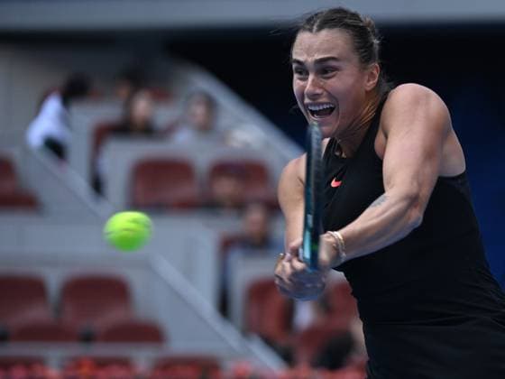 (241004) -- BEIJING, Oct. 4, 2024 -- Aryna Sabalenka hits a return during the women s singles quarterfinal match between Karolina Muchova of the Czech Republic and Aryna Sabalenka of Belarus at the 2024 China Open tennis tournament in Beijing, China, Oct. 4, 2024 ) (SP)CHINA-BEIJING-TENNIS-CHINA OPEN-WOMEN S SINGLES(CN) ZhangxLong 