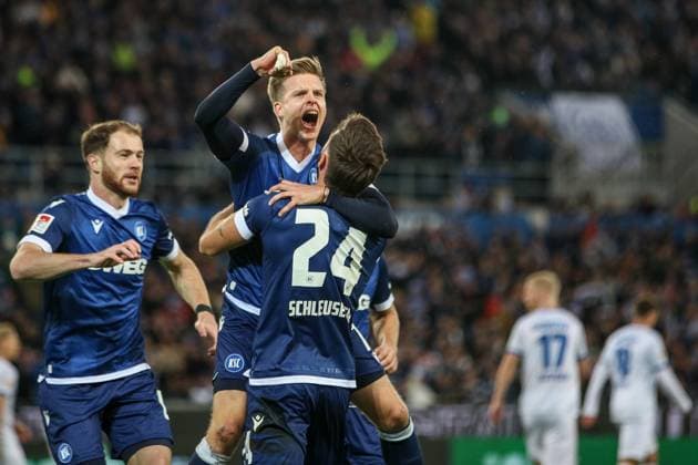 Das 1:0 Dzenis Burnic ( Karlsruher SC, 07) Fabian Schleusener ( Karlsruher SC, 24) Budu Zivzivadze ( Karlsruher SC, 11) Karlsruher SC vs. SV Darmstadt 98, Fussball, 2. Liga, 8. Spieltag, 2024 2025, 04.10.2024 , DFL REGULATIONS PROHIBIT ANY USE OF PHOTOGRAPHS AS IMAGE SEQUENCES AND OR QUASI-VIDEO. Karlsruher SC vs. SV Darmstadt 98, Fussball, 2. Liga, 8. Spieltag, 2024 2025, 04.10.2024 Karlsruhe